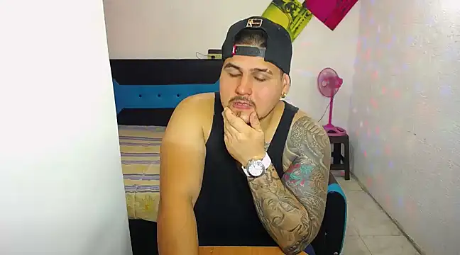 pitbullveryhot online show from March 13, 2025, 6:37 am