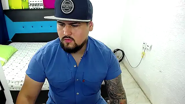 pitbullveryhot online show from October 4, 2025, 2:13 am