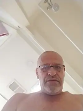 geilerschwanz64 online show from June 29, 2026, 9:47 pm