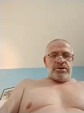 Snapshot of geilerschwanz64 chatting on November 27, 2025, 10:37 am geilerschwanz64 online show from November 27, 2025, 10:37 am