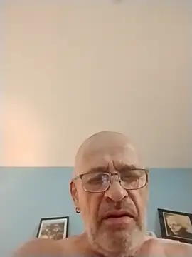 Snapshot of geilerschwanz64 chatting on November 7, 2025, 7:35 am geilerschwanz64 online show from November 7, 2025, 7:35 am