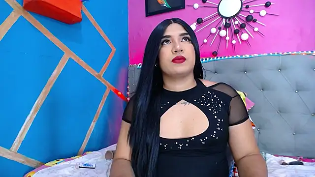 Snapshot of _Empera_ chatting on February 5, 2025, 12:31 am Empera online show from February 5, 2025, 12:31 am