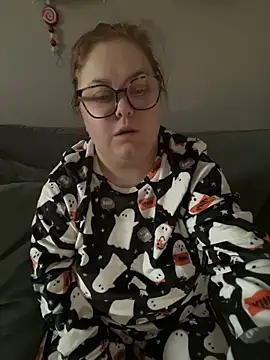 Snapshot of Tallulah-mae-xoxox chatting on October 22, 2025, 9:31 am Tallulah-mae-xoxox online show from October 22, 2025, 9:31 am