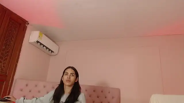 Snapshot of alice_sofia chatting on March 18, 2025, 1:55 pm alice sofia online show from March 18, 2025, 1:55 pm