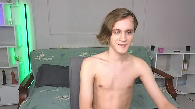 nikompell online show from January 10, 2025, 3:07 am