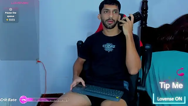 Snapshot of mike_shelby21 chatting on December 20, 2025, 2:14 am mike shelby21 online show from December 20, 2025, 2:14 am