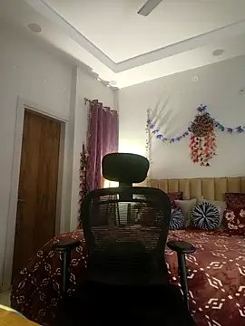 Snapshot of Archi-07 chatting on November 18, 2025, 6:50 am Archi-07 online show from November 18, 2025, 6:50 am