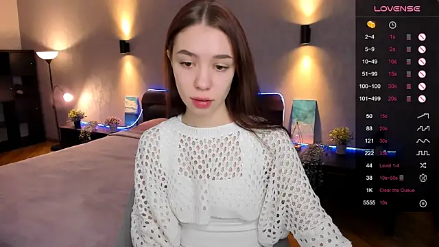 Snapshot of MilliBrown_ chatting on February 27, 2025, 8:35 am MilliBrown online show from February 27, 2025, 8:35 am