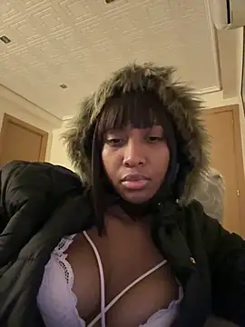 IamCrystal2 online show from December 30, 2024, 5:37 am