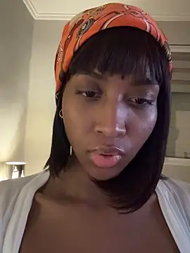 IamCrystal2 online show from January 2, 2025, 9:39 pm