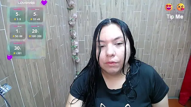 solyeria online show from March 6, 2026, 12:44 pm