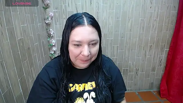 Snapshot of solyeria chatting on November 6, 2025, 1:20 am solyeria online show from November 6, 2025, 1:20 am