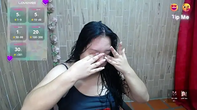 solyeria online show from March 3, 2026, 6:31 am