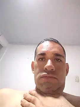 Snapshot of CRISTHIAN_GREY01 chatting on October 5, 2025, 6:15 am CRISTHIAN GREY01 online show from October 5, 2025, 6:15 am