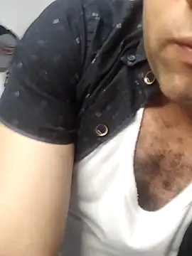 Snapshot of CRISTHIAN_GREY01 chatting on February 14, 2025, 2:39 am CRISTHIAN GREY01 online show from February 14, 2025, 2:39 am