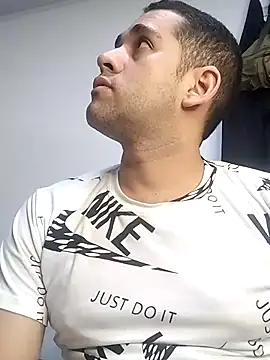 Snapshot of CRISTHIAN_GREY01 chatting on February 7, 2025, 5:41 am CRISTHIAN GREY01 online show from February 7, 2025, 5:41 am