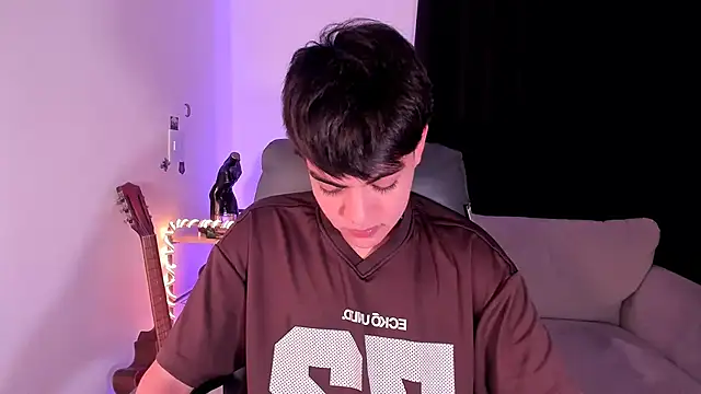 Snapshot of JaycoThomas chatting on September 10, 2025, 2:10 am JaycoThomas online show from September 10, 2025, 2:10 am