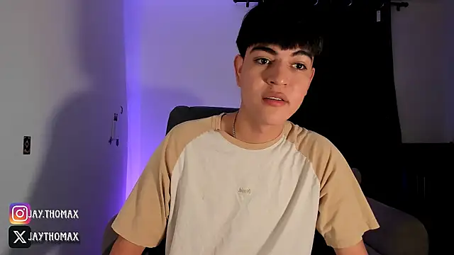 Snapshot of JaycoThomas chatting on October 1, 2025, 11:52 pm JaycoThomas online show from October 1, 2025, 11:52 pm