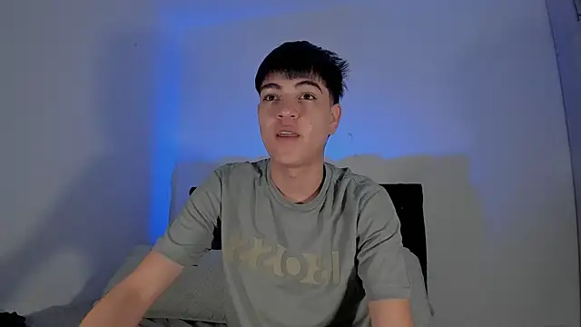 Snapshot of JaycoThomas chatting on January 12, 2025, 3:17 am JaycoThomas online show from January 12, 2025, 3:17 am