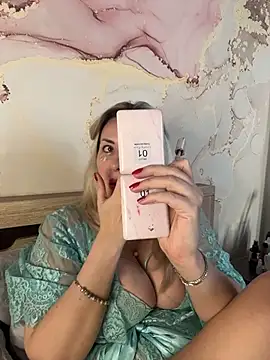 LanaShockk online show from April 8, 2026, 2:40 pm