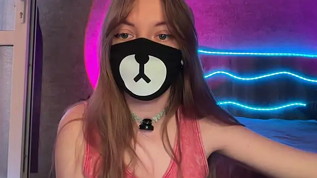 Snapshot of Your_Little_Bear chatting on May 18, 2026, 4:07 am Your Little Bear online show from May 18, 2026, 4:07 am