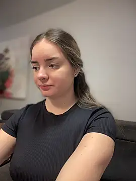 imlindapink online show from January 8, 2026, 6:47 pm