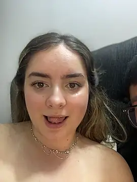 imlindapink online show from December 2, 2025, 3:41 am