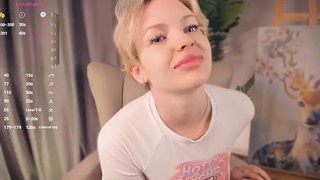 Snapshot of ElizavecaSunrise chatting on July 11, 2026, 6:13 am ElizavecaSunrise online show from July 11, 2026, 6:13 am