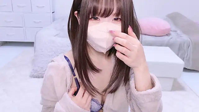 328 mitsuha online show from February 3, 2025, 4:31 pm