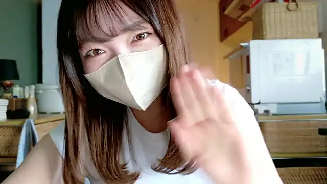 Snapshot of _Yui_ chatting on September 27, 2025, 6:19 am Yui online show from September 27, 2025, 6:19 am