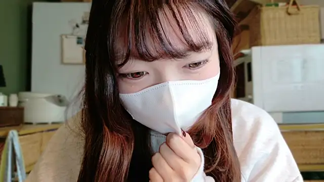 Snapshot of _Yui_ chatting on November 6, 2025, 3:10 am Yui online show from November 6, 2025, 3:10 am