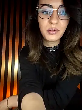 saidaskye online show from February 23, 2025, 6:01 pm