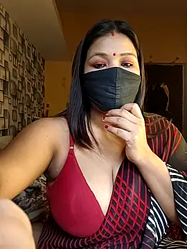 Snapshot of Radhikadavi879 chatting on December 2, 2025, 6:15 am Radhikadavi879 online show from December 2, 2025, 6:15 am