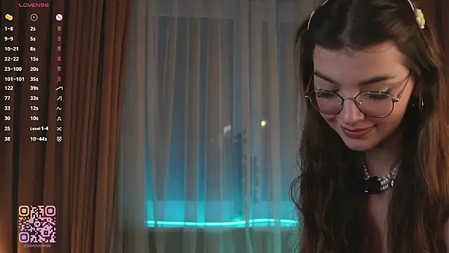 Snapshot of FlairEdgin chatting on December 17, 2025, 7:41 pm FlairEdgin online show from December 17, 2025, 7:41 pm