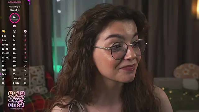 Snapshot of FlairEdgin chatting on April 10, 2026, 7:32 pm FlairEdgin online show from April 10, 2026, 7:32 pm