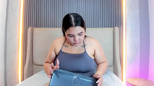 Snapshot of KatyaPittman chatting on February 17, 2026, 9:34 pm KatyaPittman online show from February 17, 2026, 9:34 pm