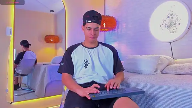 Benjamin More online show from June 26, 2026, 11:32 pm