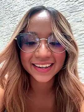 MelanieRoah online show from April 2, 2026, 7:09 pm