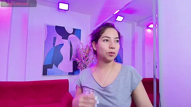 Snapshot of Ema_louis_ chatting on March 10, 2025, 12:38 pm Ema louis online show from March 10, 2025, 12:38 pm