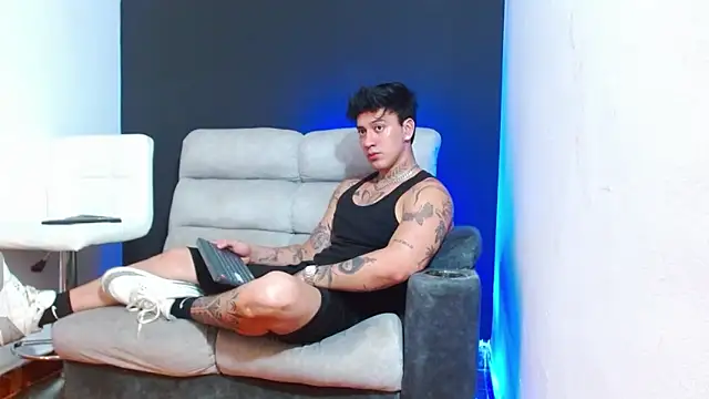 JUSTIN FULLER1 online show from March 25, 2026, 3:39 am