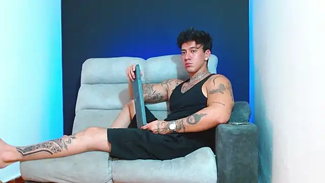 Snapshot of JUSTIN_FULLER1 chatting on December 22, 2025, 3:39 am JUSTIN FULLER1 online show from December 22, 2025, 3:39 am