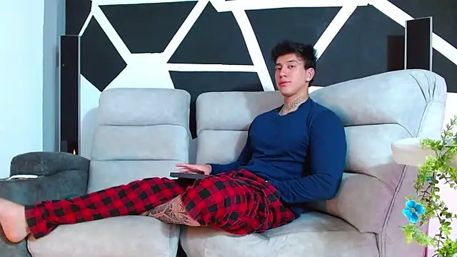 JUSTIN FULLER1 online show from November 29, 2025, 5:46 pm