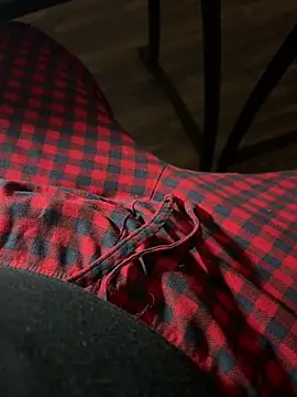 Snapshot of showoff79vers chatting on January 11, 2025, 4:27 am showoff79vers online show from January 11, 2025, 4:27 am