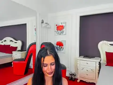 Snapshot of Queenrafaella chatting on December 7, 2024, 8:27 am Queenrafaella online show from December 7, 2024, 8:27 am