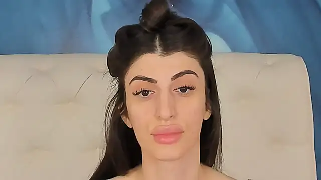 SkinnyDolly online show from December 15, 2025, 3:12 am