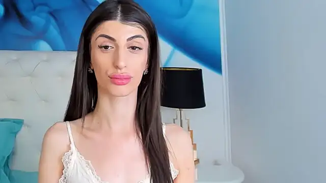 Snapshot of SkinnyDolly chatting on March 4, 2025, 3:33 am SkinnyDolly online show from March 4, 2025, 3:33 am