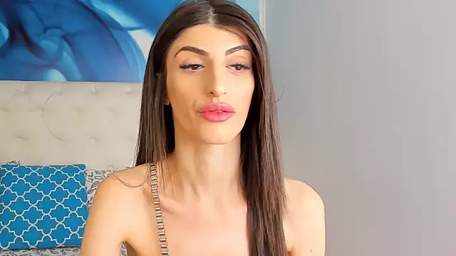 Snapshot of SkinnyDolly chatting on February 23, 2025, 9:16 pm SkinnyDolly online show from February 23, 2025, 9:16 pm