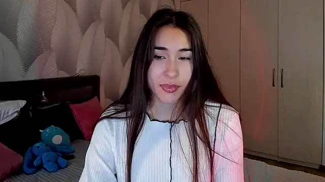 Snapshot of Bambiii_bby chatting on November 17, 2025, 2:15 am Bambiii bby online show from November 17, 2025, 2:15 am