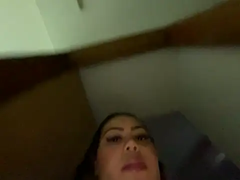 lariic online show from March 13, 2025, 11:27 pm