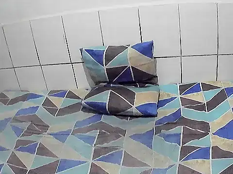 pierdona online show from November 3, 2025, 7:06 pm